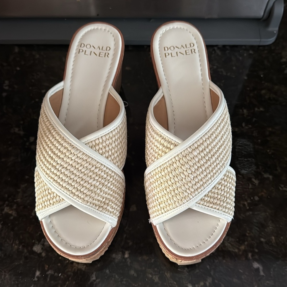 Donald Pliner Cream Wedge Sandals Size 10M